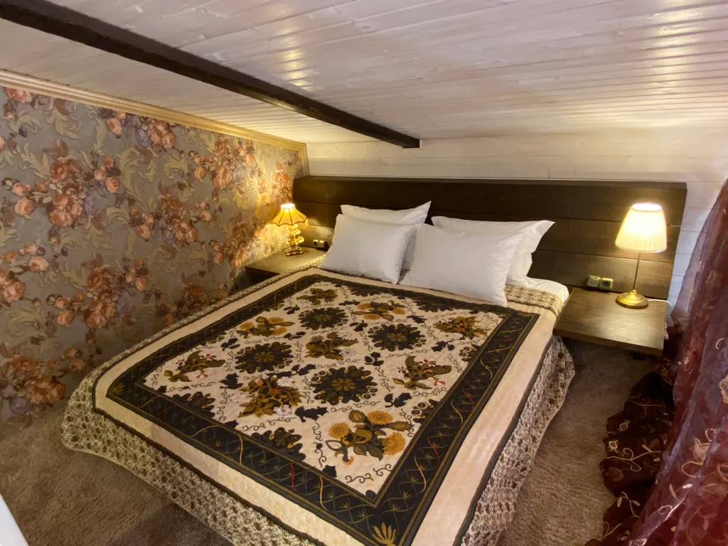 Дом 8-местный на улице 2-я Краснодонской, 99 м², Ростов-на-Дону — спальня, фото 5