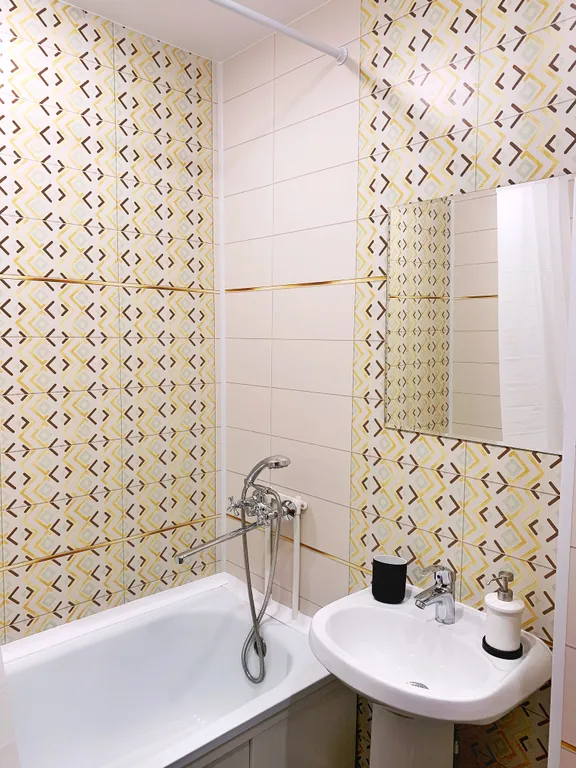 Студия однокомнатная в Центральном, 30 м², Красноярск — ванная комната