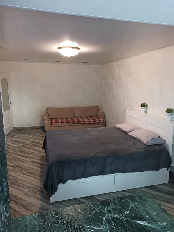 Квартира однокомнатная в Промышленном, 43 м², Самара — спальня, фото 3