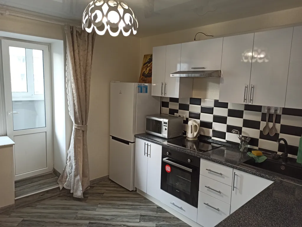 Квартира однокомнатная в Промышленном, 43 м², Самара — кухня