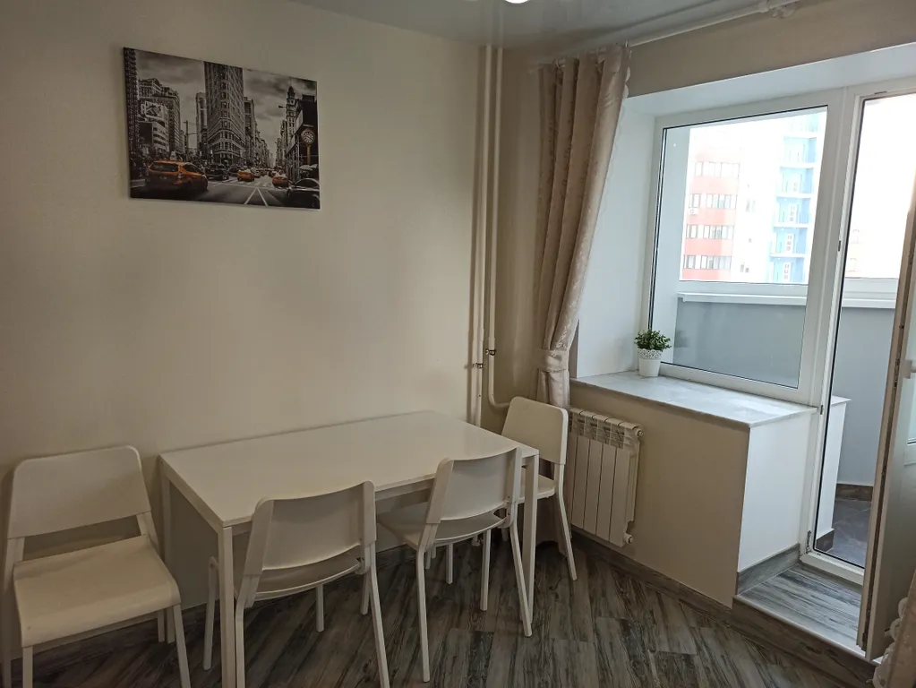 Квартира однокомнатная в Промышленном, 43 м², Самара — кухня, фото 4
