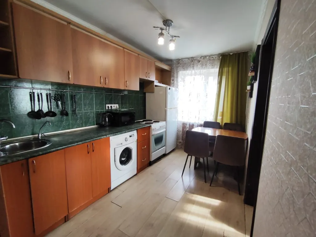 Квартира двухкомнатная в Фрунзенском, 45 м², Владивосток — фото 14