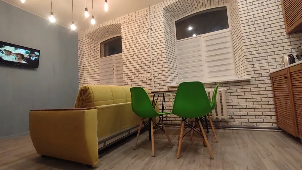 Квартира двухкомнатная на улице Льва Толстого, 40 м², Псков — спальня, фото 5