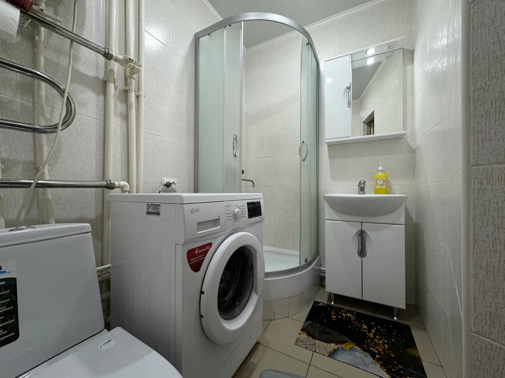 Квартира двухкомнатная на улице Мире, 48 м², Азов — фото 13