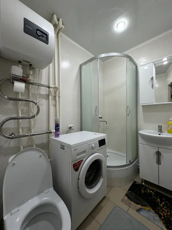 Квартира двухкомнатная на улице Мире, 48 м², Азов — фото 9