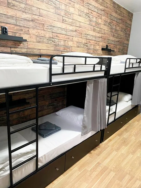 Многоместный мужской номер 8-ми местный