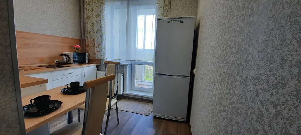 Квартира однокомнатная на улице Емлина, 38 м², Первоуральск — фото 3