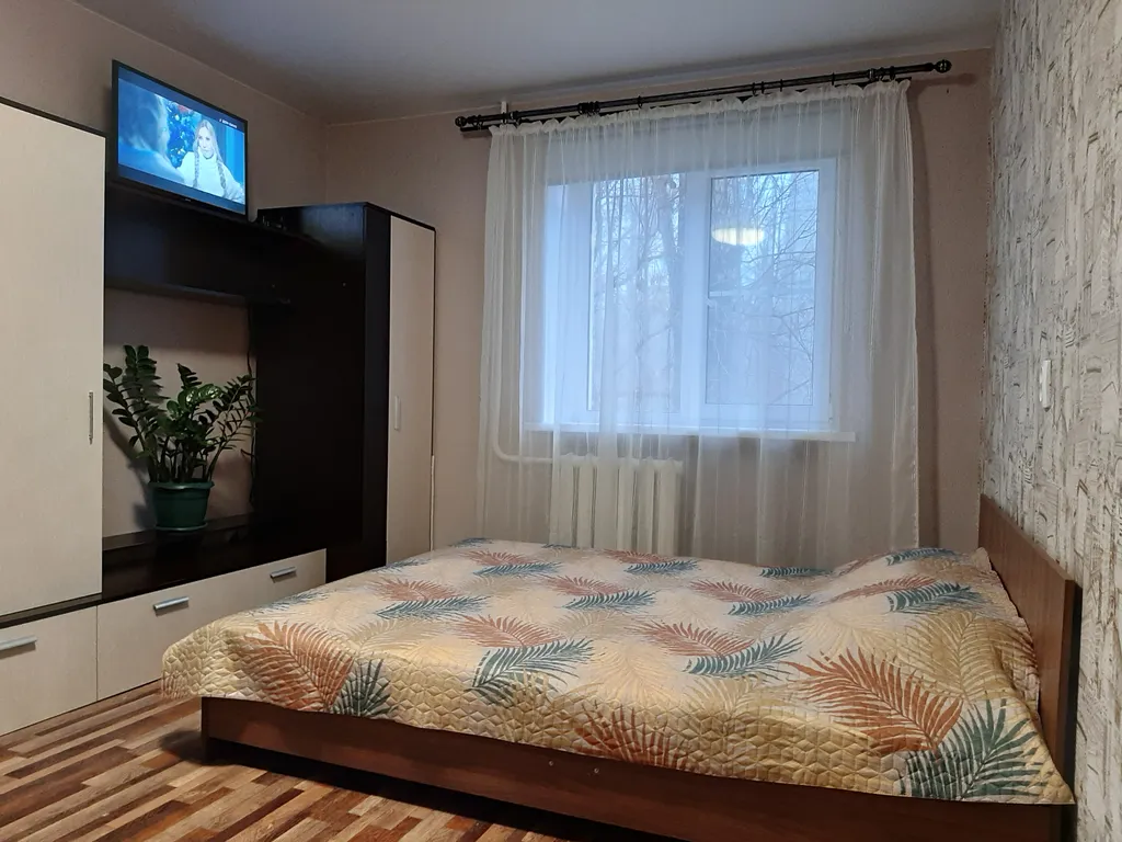 Квартира однокомнатная в Красноармейском, 34 м², Волгоград — спальня, фото 3
