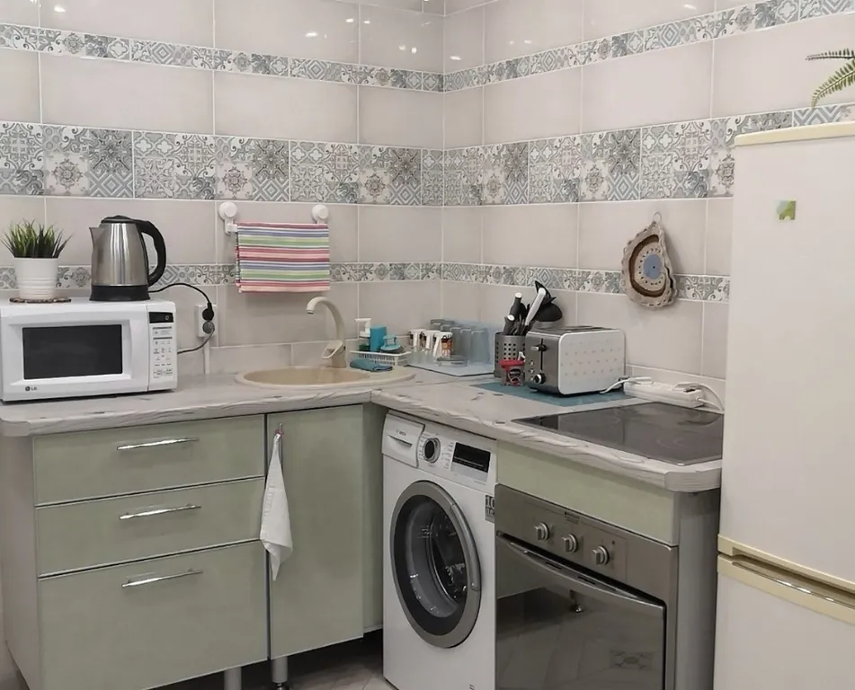 Квартира двухкомнатная на проспекте 9-й Пятилетки, 42 м², Чебоксары — кухня, фото 2