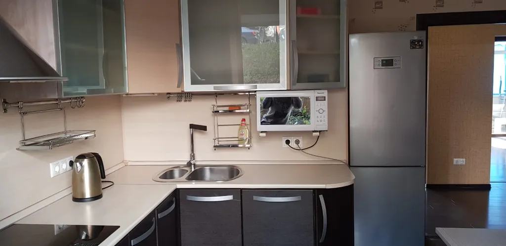 Квартира трёхкомнатная в Фрунзенском, 70 м², Владивосток — фото 12