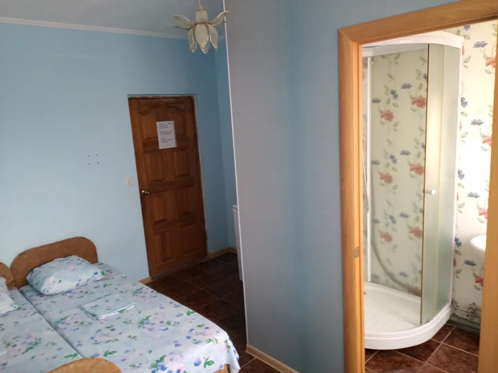 Трёхместный номер стандарт — В Облаках, фото 1 из 5