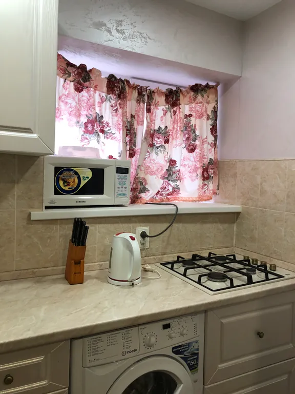 Апартаменты однокомнатные на улице Берёзовской, 40 м², Кисловодск — кухня, фото 7