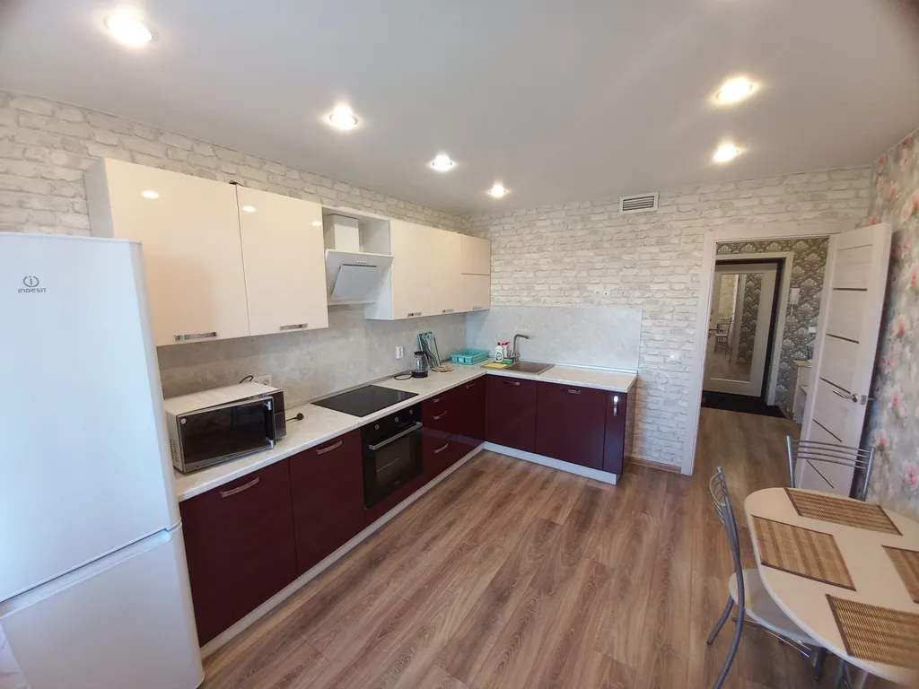 Квартира однокомнатная на улице Большой Московской, 44 м², Великий Новгород — кухня, фото 2