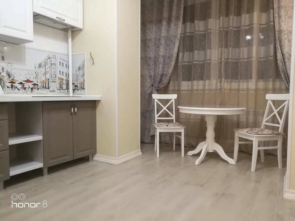 Квартира однокомнатная на улице Оранжерейной, 42 м², Пятигорск — кухня