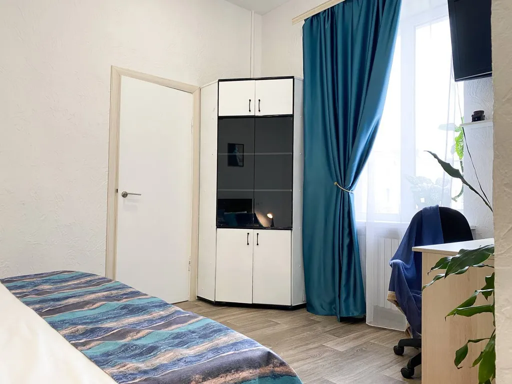 Квартира трёхкомнатная в Ленинском, 65 м², Севастополь — фото 15