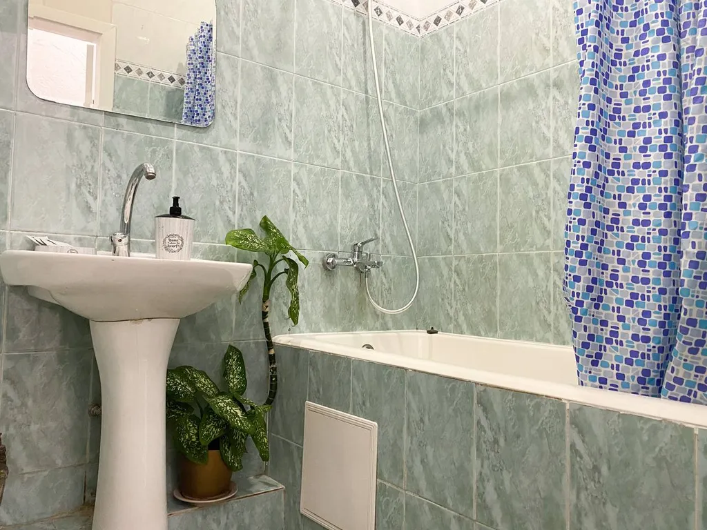 Квартира трёхкомнатная в Ленинском, 65 м², Севастополь — фото 24