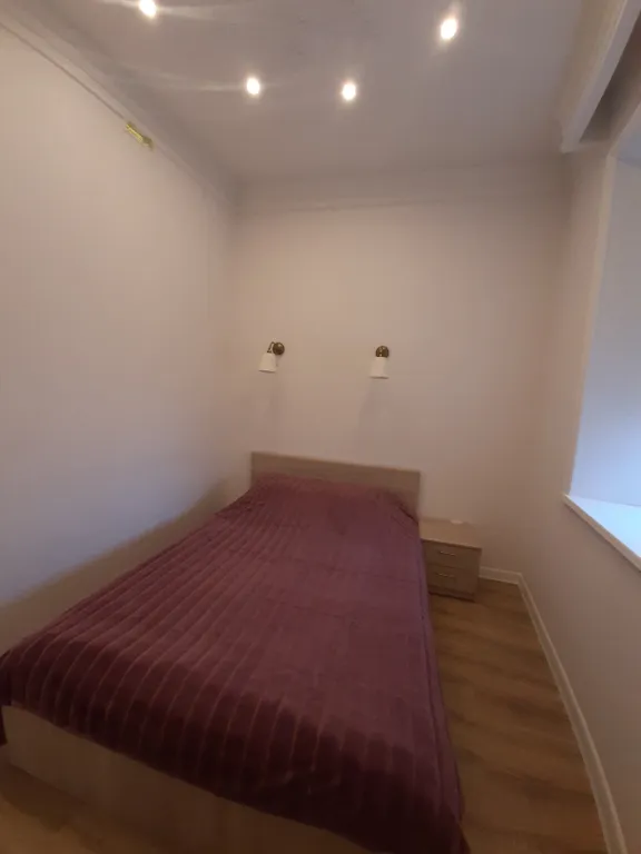 Квартира двухкомнатная на улице Гоголи, 32 м², Псков — спальня, фото 2