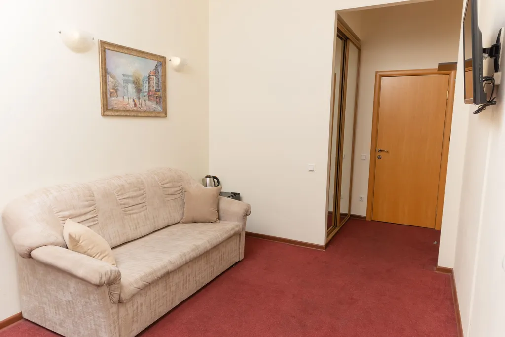 Четырёхместный номер люкс с видом на город