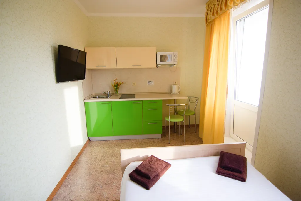 Студия однокомнатная в Автозаводском, 20 м², Тольятти — кухня, фото 2