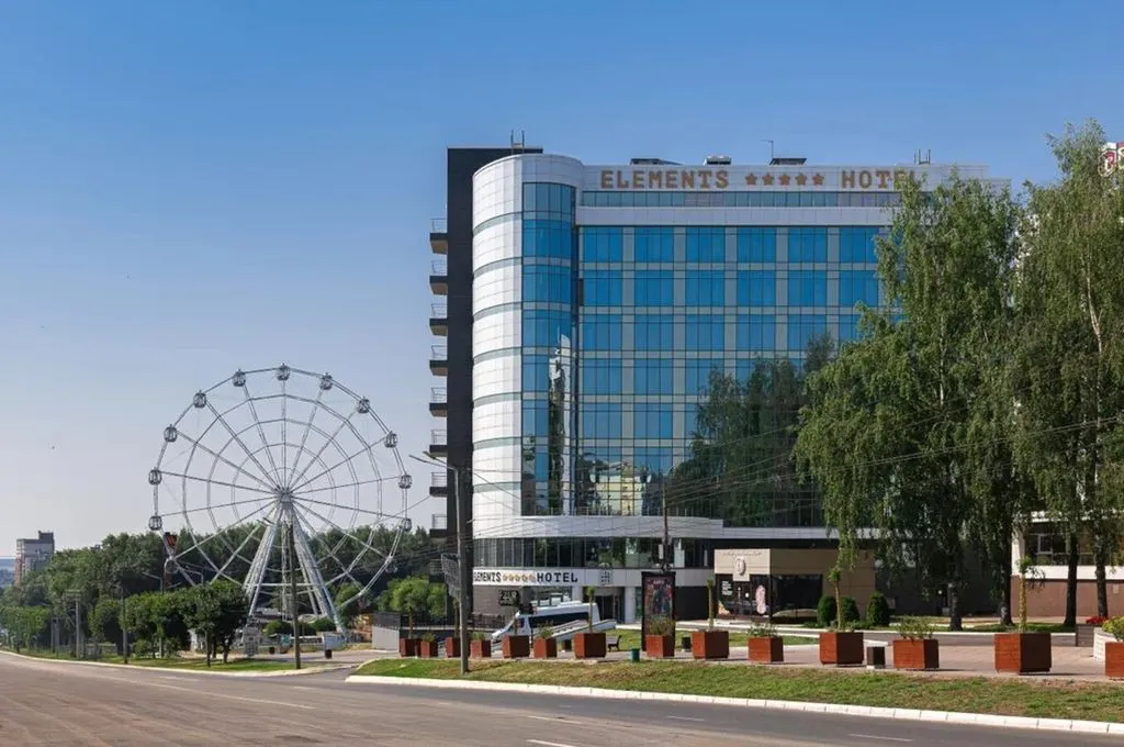 Двухместный номер с 1 кроватью комфорт с большой кроватью — Elements Hotel Киров