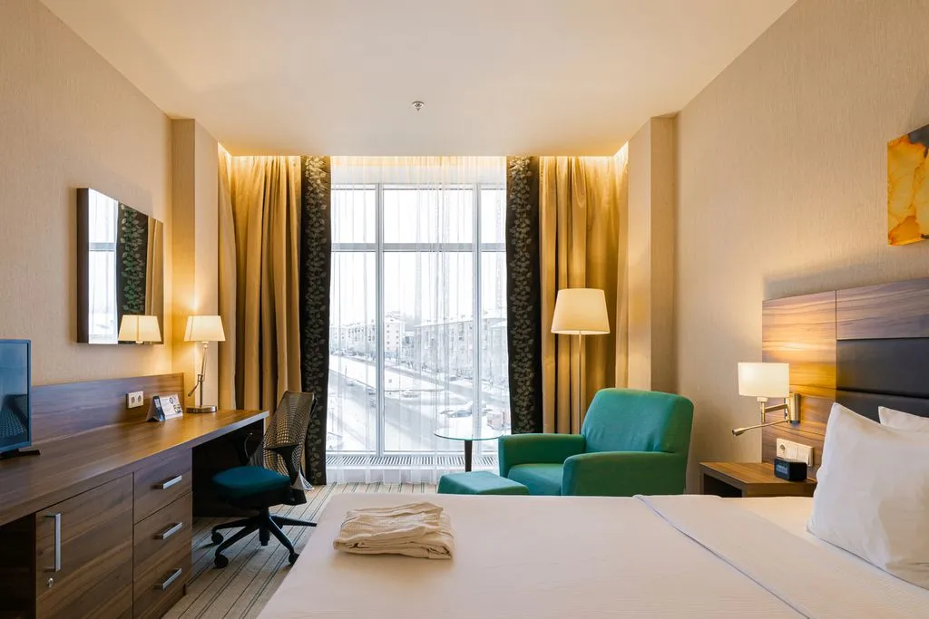 Двухместный номер с 1 кроватью комфорт с большой кроватью — Elements Hotel Киров — фото 3