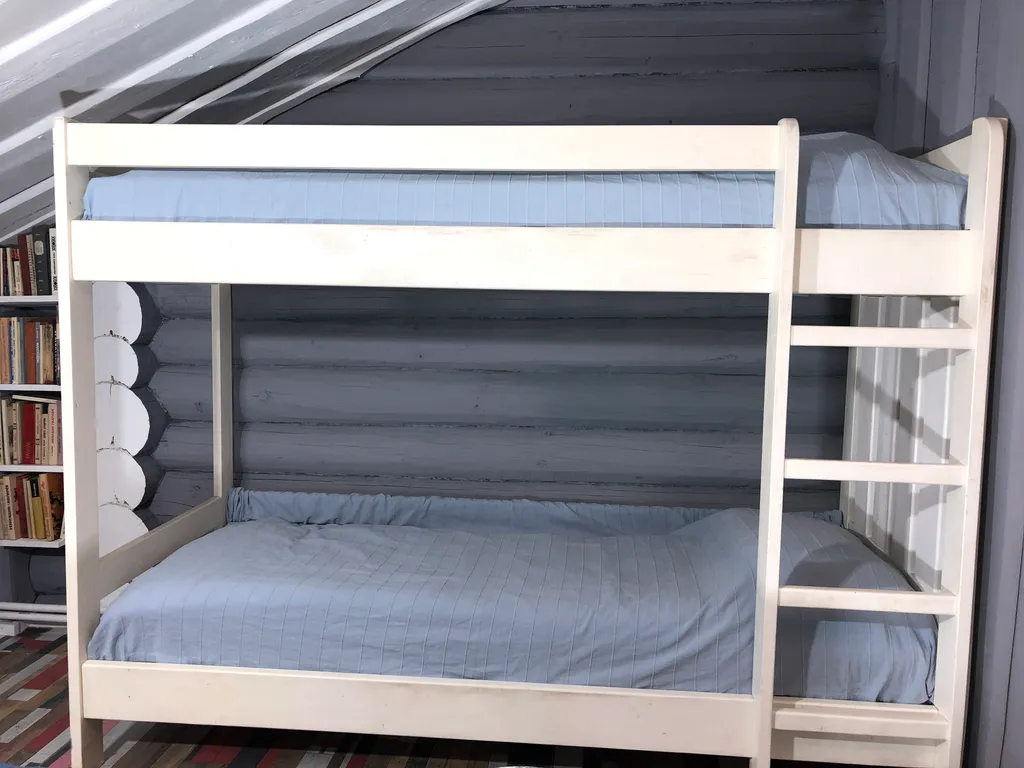 Дом 11-местный в деревни Козынево, 100 м², Великий Новгород — спальня, фото 4