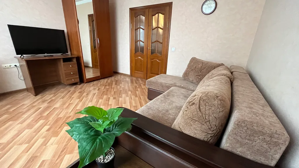 Квартира двухкомнатная у Мякинино, в Строгино, 60 м², Москва — спальня, фото 6