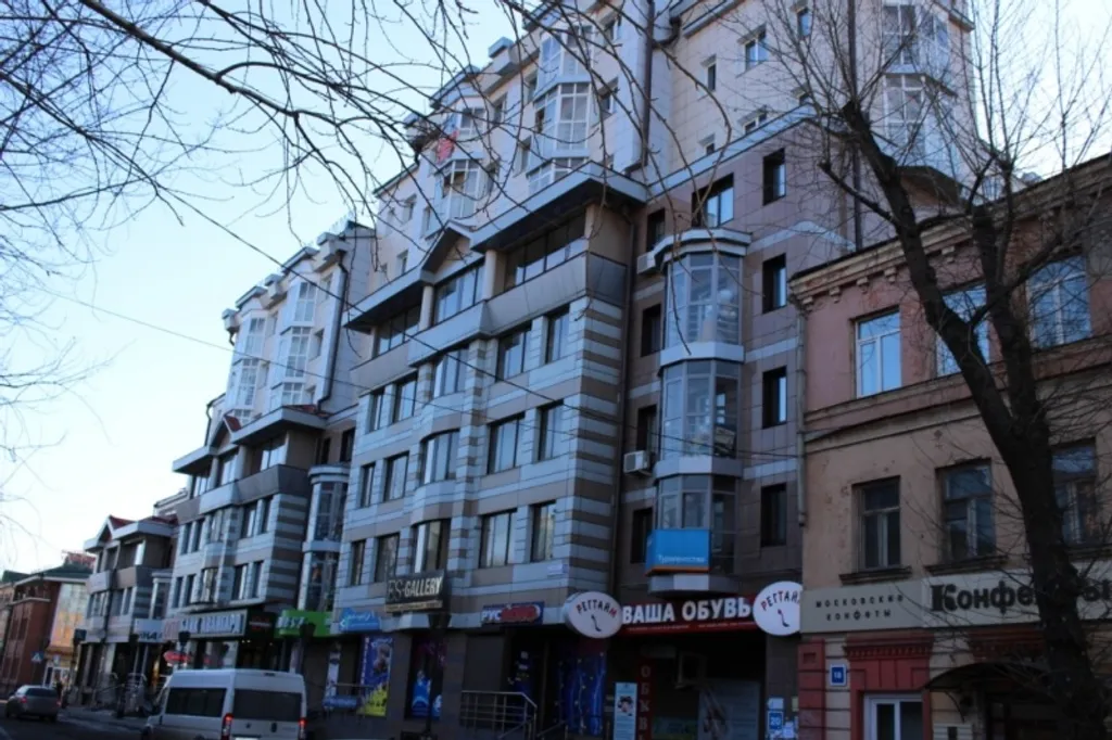 Студия однокомнатная в Кировском, 40 м², Иркутск — двор