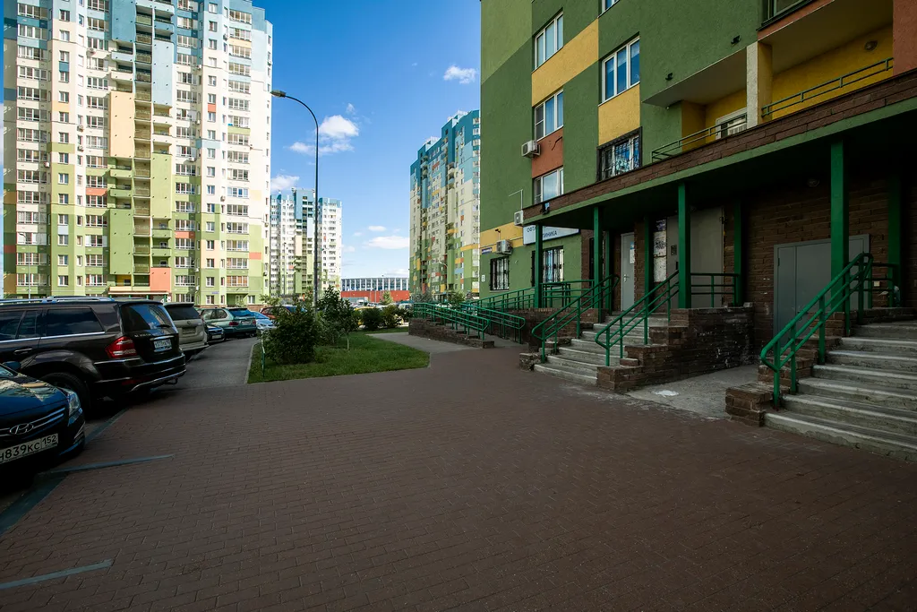 Квартира двухкомнатная в Канавинском, 75 м², Нижний Новгород — двор