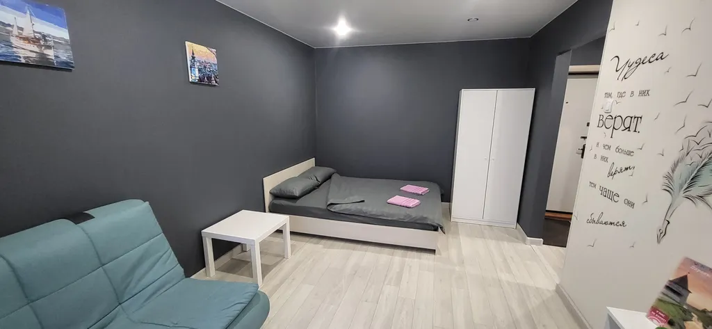 Квартира однокомнатная на улице Западной, 33 м², Псков — спальня, фото 4