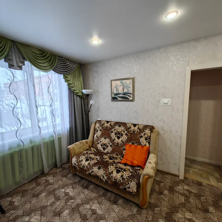 Квартира однокомнатная на улице Коммунальной, 30 м², Псков — спальня, фото 4