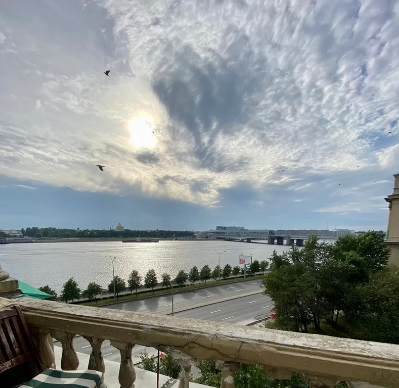Квартира трёхкомнатная у Новочеркасски, в Пороховых, 85 м², Санкт-Петербург — вид из окна, фото 4