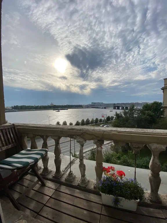 Квартира трёхкомнатная у Новочеркасски, в Пороховых, 85 м², Санкт-Петербург — вид из окна, фото 6