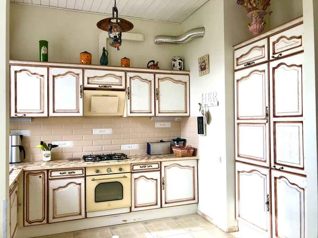 Квартира трёхкомнатная у Новочеркасски, в Пороховых, 85 м², Санкт-Петербург — кухня