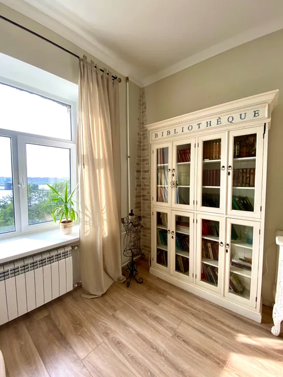 Квартира трёхкомнатная у Новочеркасски, в Пороховых, 85 м², Санкт-Петербург — вид из окна