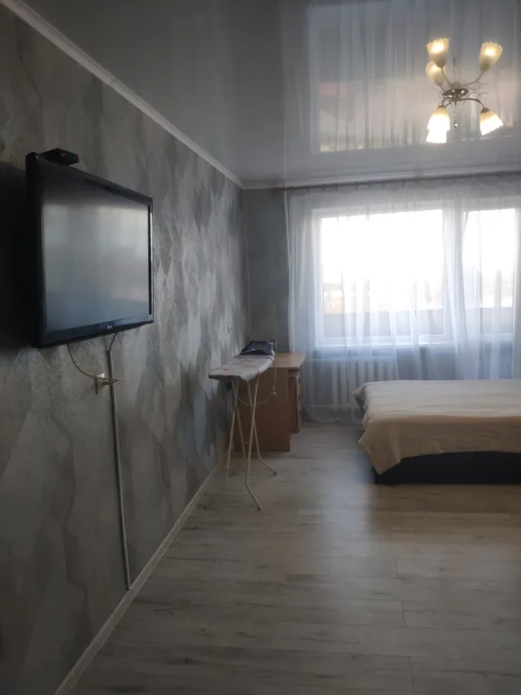Квартира однокомнатная в Ленинградском, 40 м², Калининград — спальня, фото 2