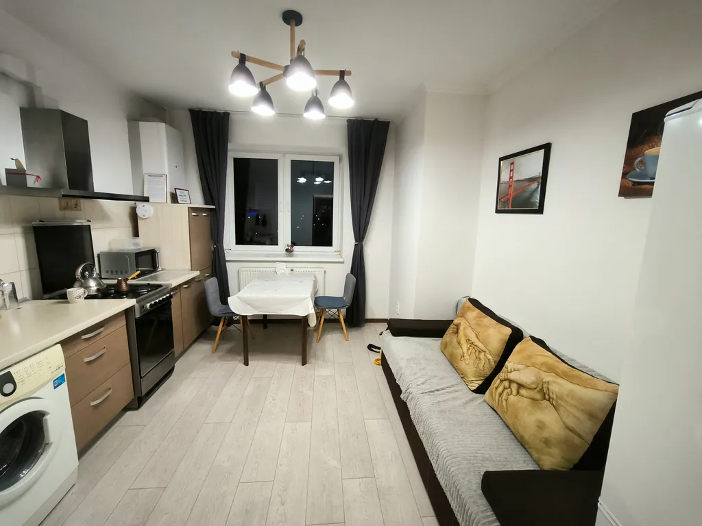 Квартира однокомнатная в Ленинградском, 37 м², Калининград — фото 11