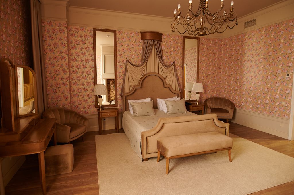 Двухместный номер с 1 кроватью Junior Suite — Роял, фото 2 из 5