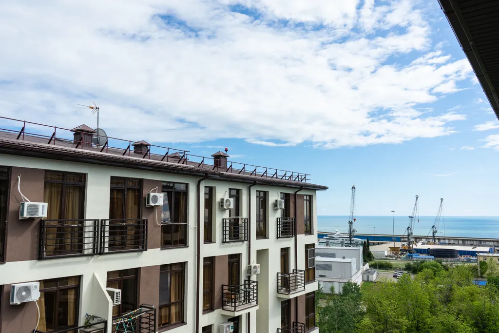 Квартира однокомнатная на улице Нагорном Тупике, 35 м², Сириус — вид из окна