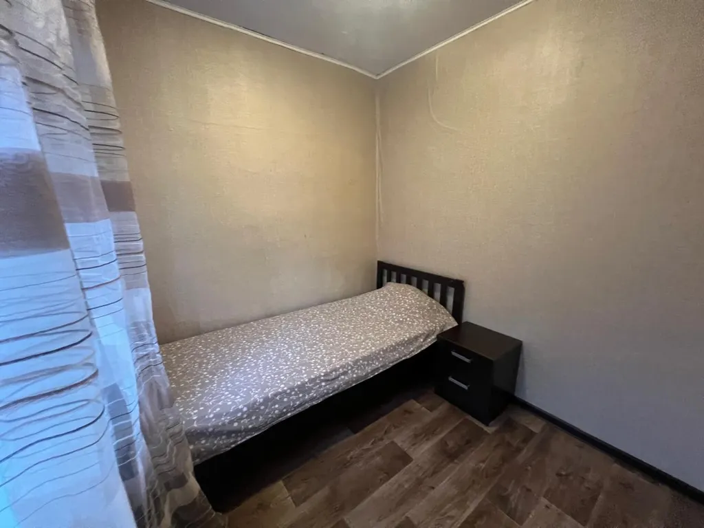 Квартира трёхкомнатная на улице Стратилатовской, 42 м², Великий Новгород — фото 13
