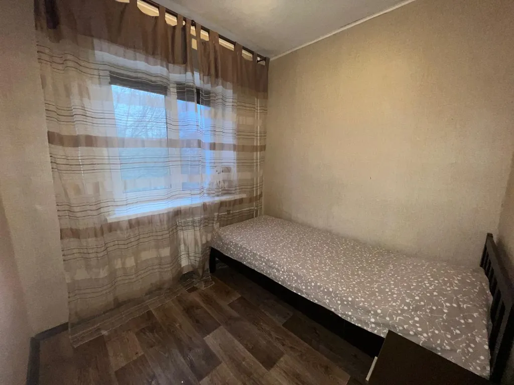 Квартира трёхкомнатная на улице Стратилатовской, 42 м², Великий Новгород — фото 14