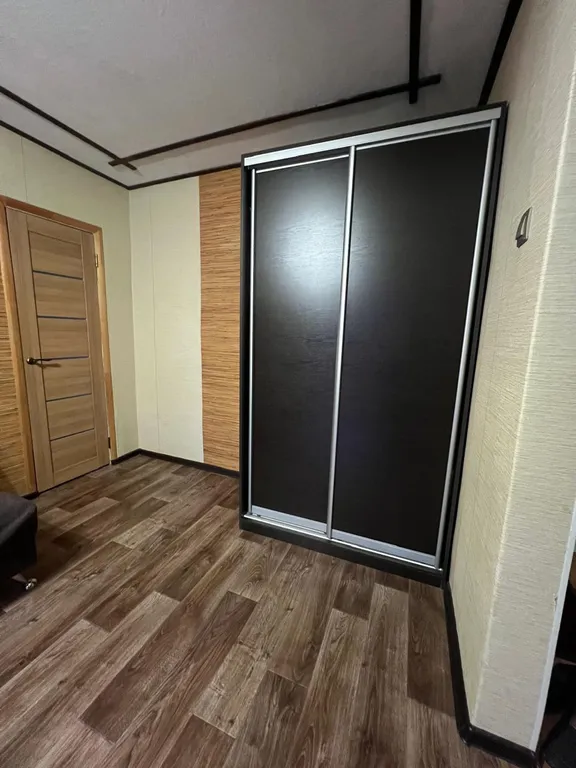 Квартира трёхкомнатная на улице Стратилатовской, 42 м², Великий Новгород — фото 18