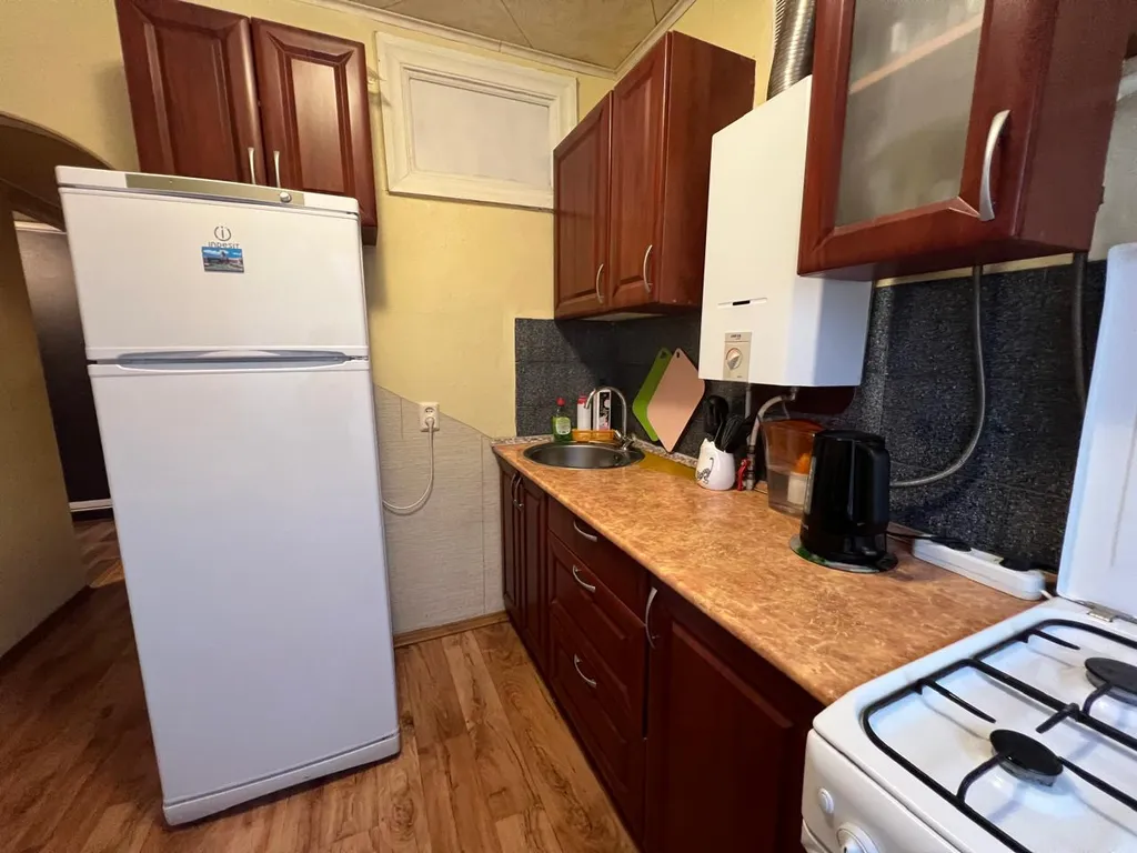 Квартира трёхкомнатная на улице Стратилатовской, 42 м², Великий Новгород — фото 20