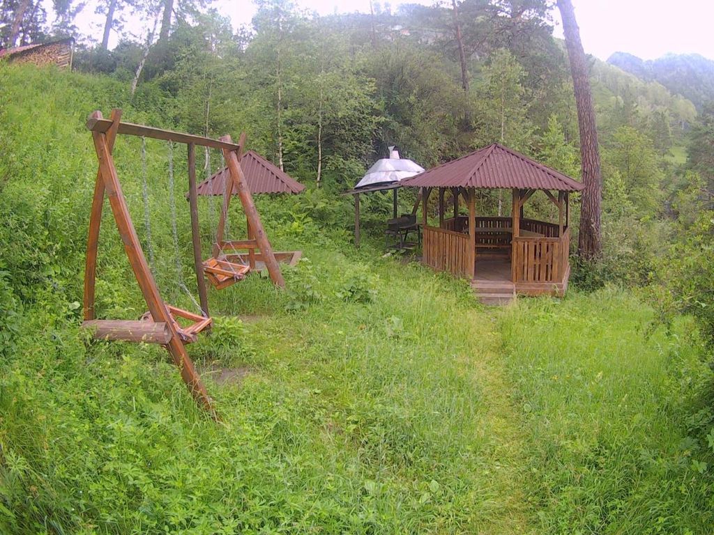 Четырёхместный номер семейный — вид из окна