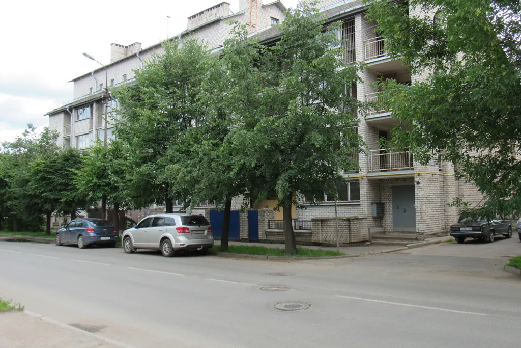 Апартаменты двухкомнатные на улице Льва Толстого, 75 м², Псков — фото 3