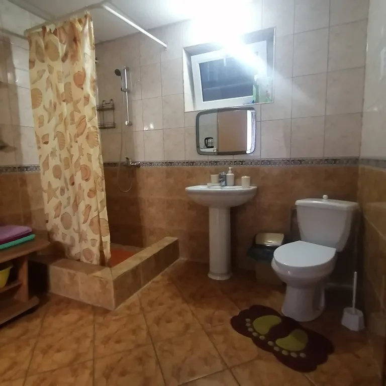 Трёхместный номер стандарт — Бархатный сезон, фото 4 из 5