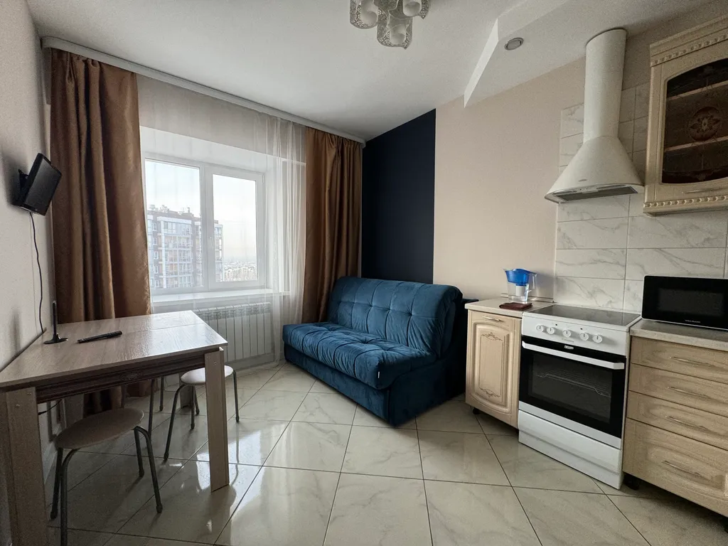Квартира двухкомнатная в Октябрьском, 50 м², Иркутск — кухня