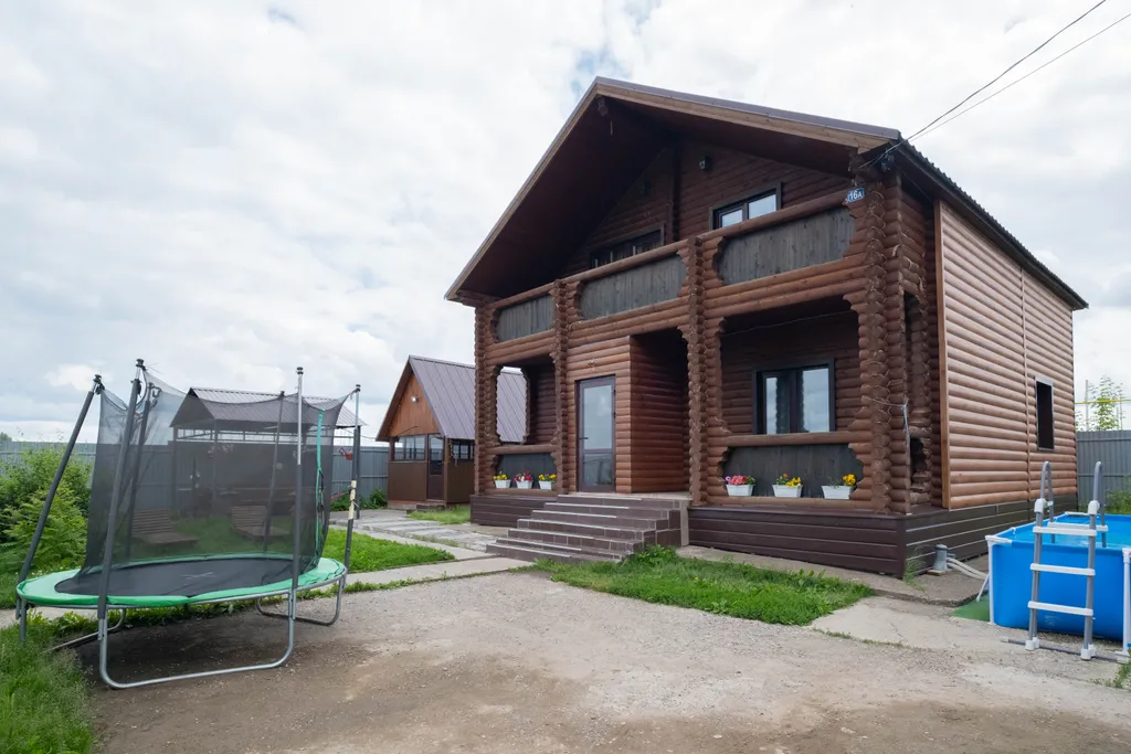 Дом 10-местный, 160 м², Казань — двор, фото 4