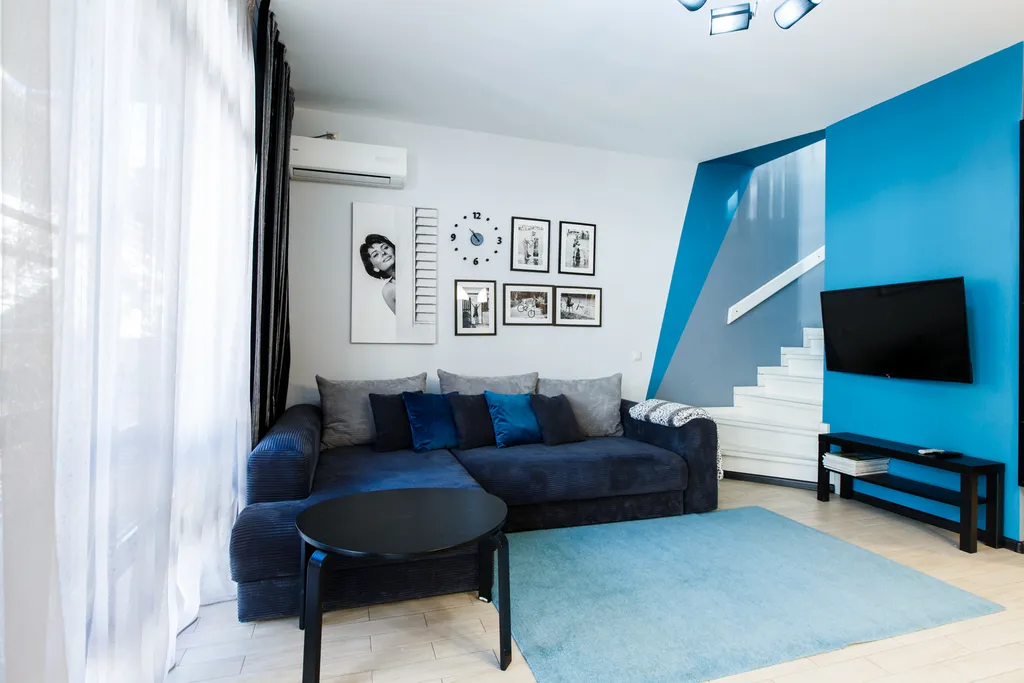 Дом целиком с личной парковкой в центре курорта