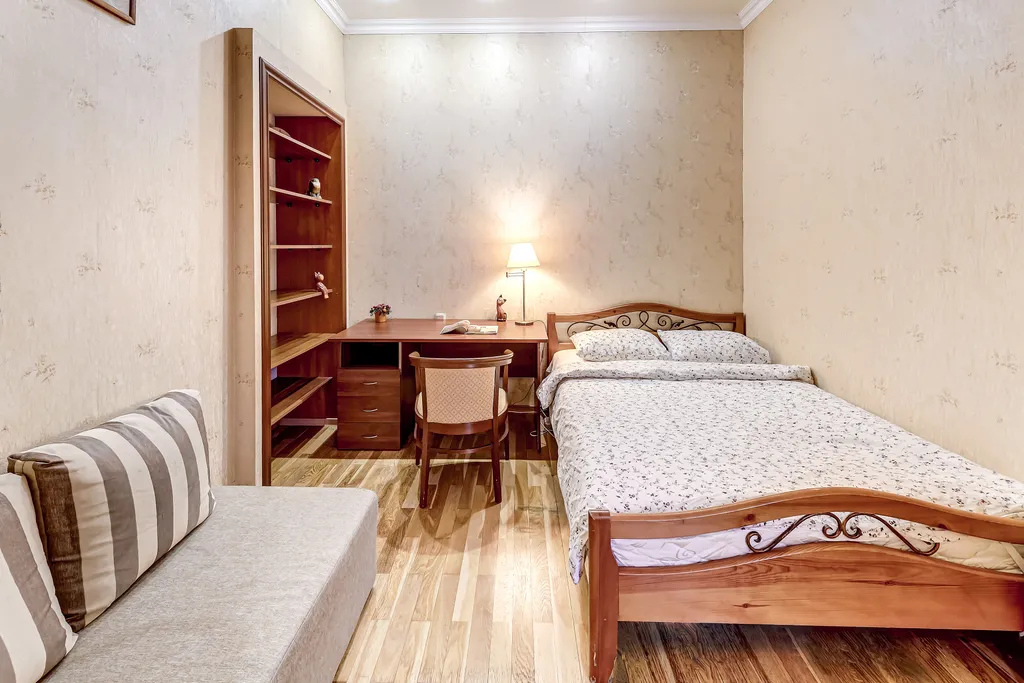 Апартаменты трёхкомнатные у Адмы, в Адмиралтейском, 100 м², Санкт-Петербург — спальня, фото 25